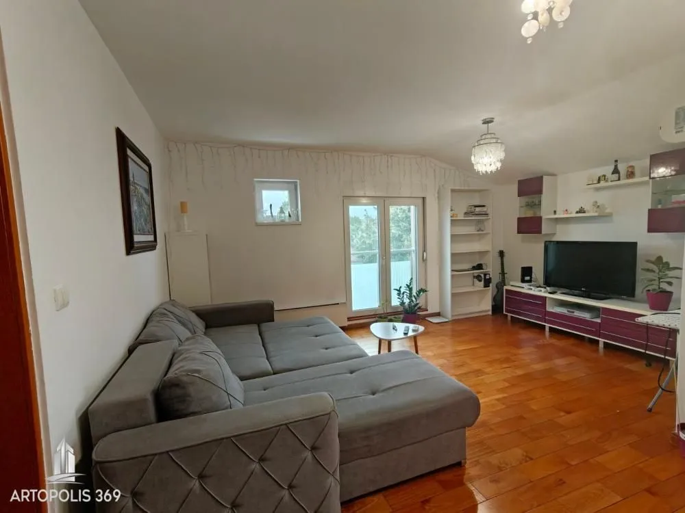 Prodaja, trosoban stan, 81m², Zemun Sve Podlokacije, Beograd