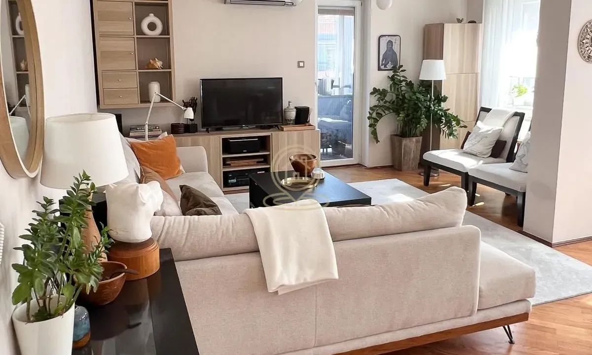 Prodaja, četvorosoban stan, 101m², Adamovićevo Naselje, Novi Sad Sve Podlokacije