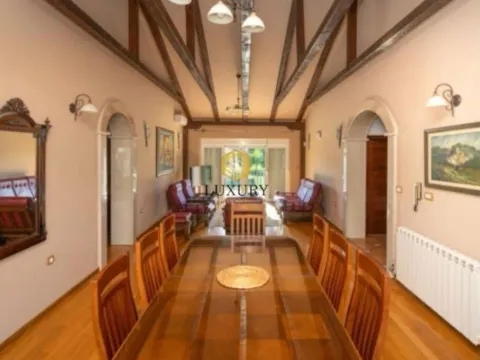 Izdavanje, kuća, 150m², Rogami, Podgorica - image 9