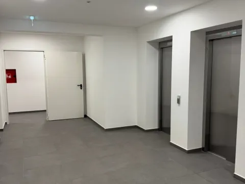 Rent, two bedroom apartment, 65m², Stari Aerodrom, Podgorica - image 8