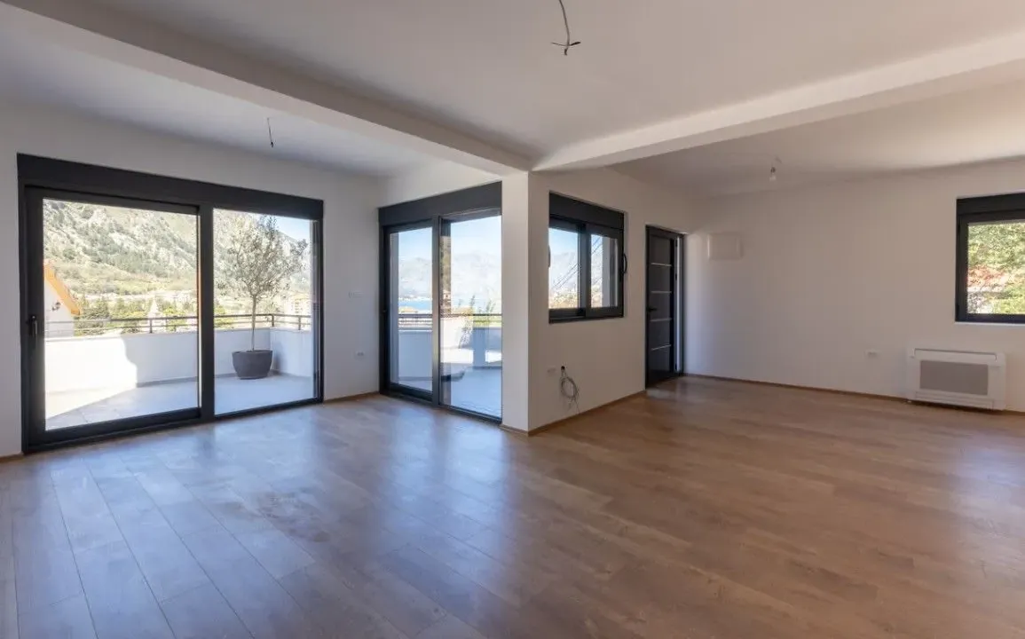 Sale, house, 160m², Kotor, Crna Gora