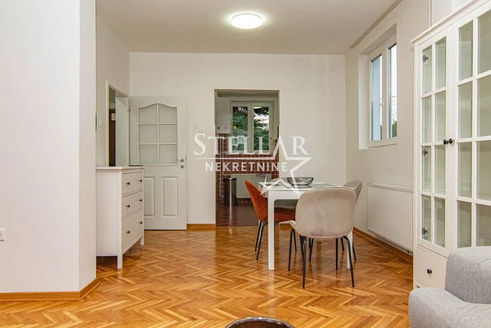 Izdavanje, kuća, 250m², Zagorič, Podgorica