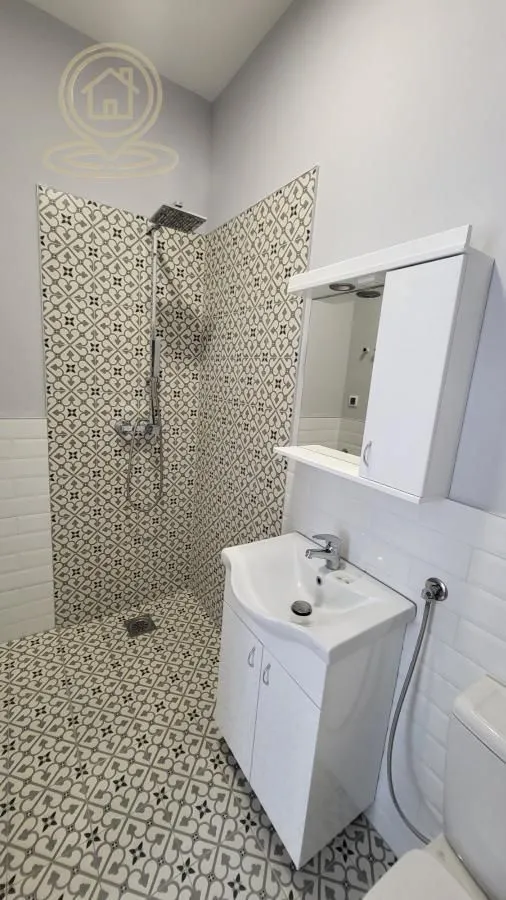 Prodaja, trosoban stan, 79m², Petrovaradin, Novi Sad