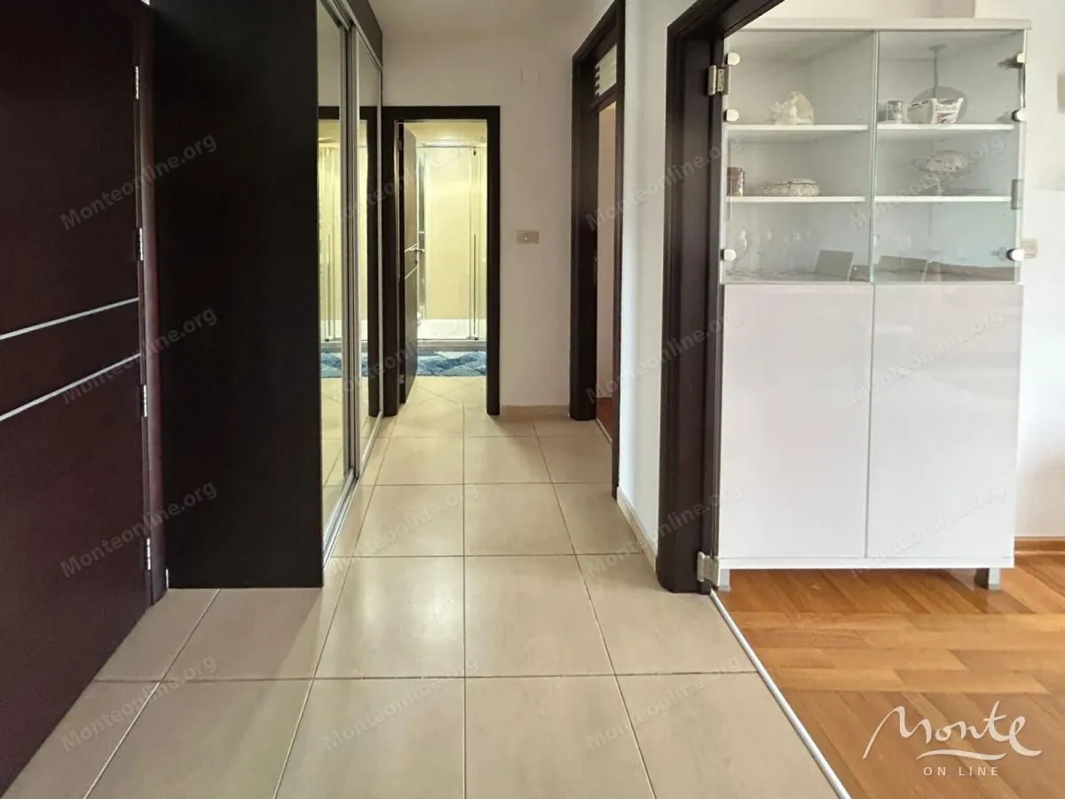 Prodaja, dvosoban stan, 84m², Bečići, Budva