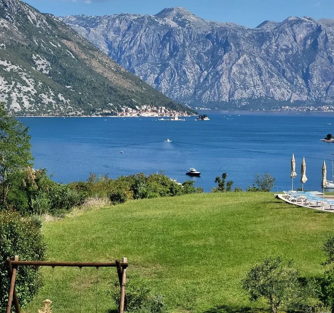 Sale, one bedroom apartment, 61m², Morinj, Kotor