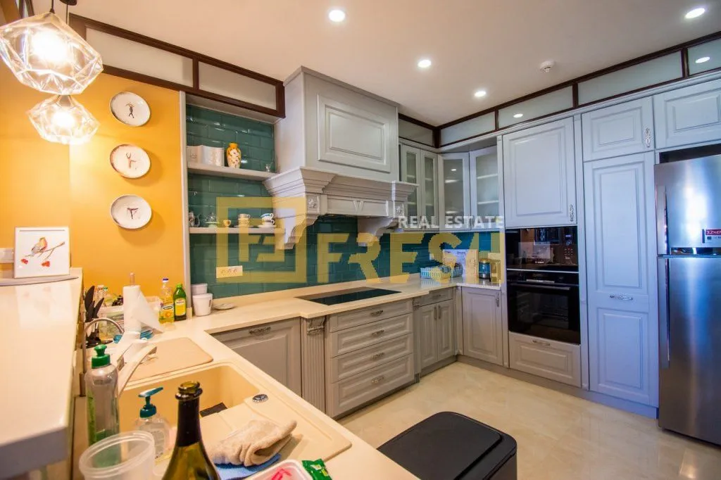 Prodaja, kuća, 371m², Tivat, Crna Gora