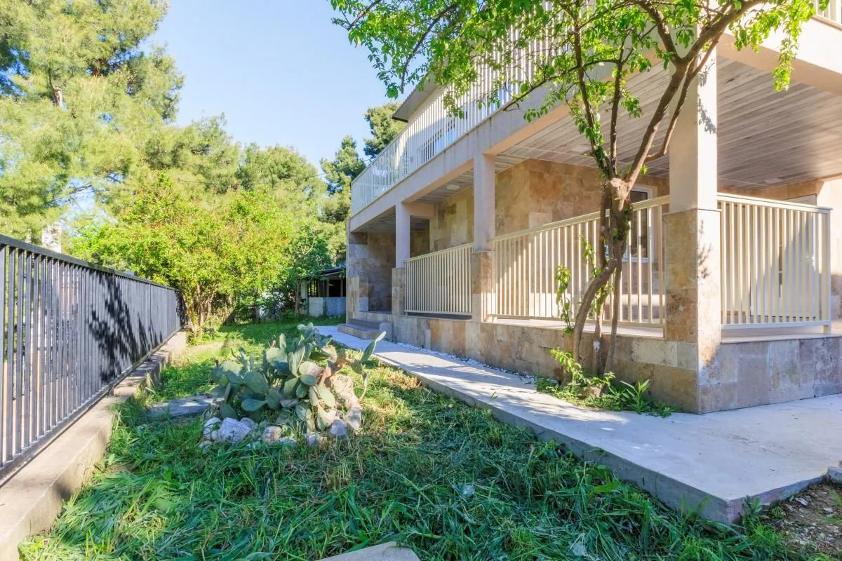 Sale, house, 123m², Šušanj, Bar