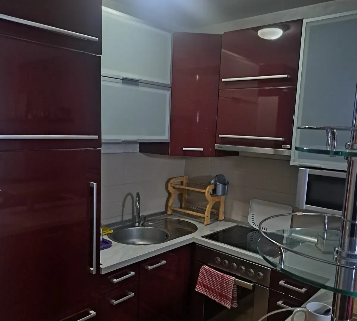 Izdavanje, jednosoban stan, 45m², Luka Bar, Bar