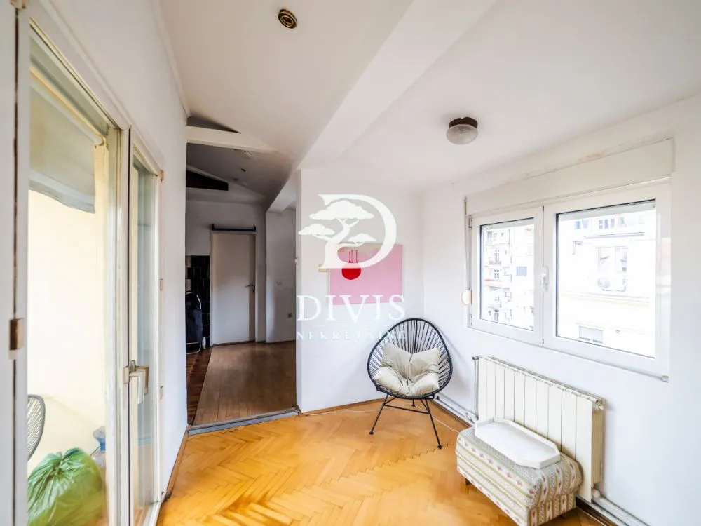 Prodaja, četvorosoban stan, 103m², Vračar Centar, Vračar Sve Podlokacije