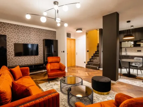 Izdavanje, petosoban stan, 108m2, Petrovaradin, Novi Sad Izdavanje, petosoban stan, 108m2, Petrovaradin, Novi Sad