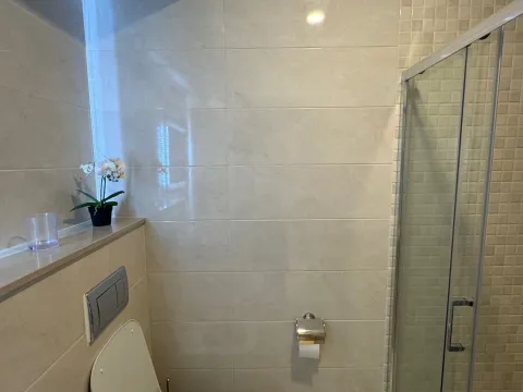 Izdavanje, jednosoban stan, 49m², Bečići, Budva - image 7