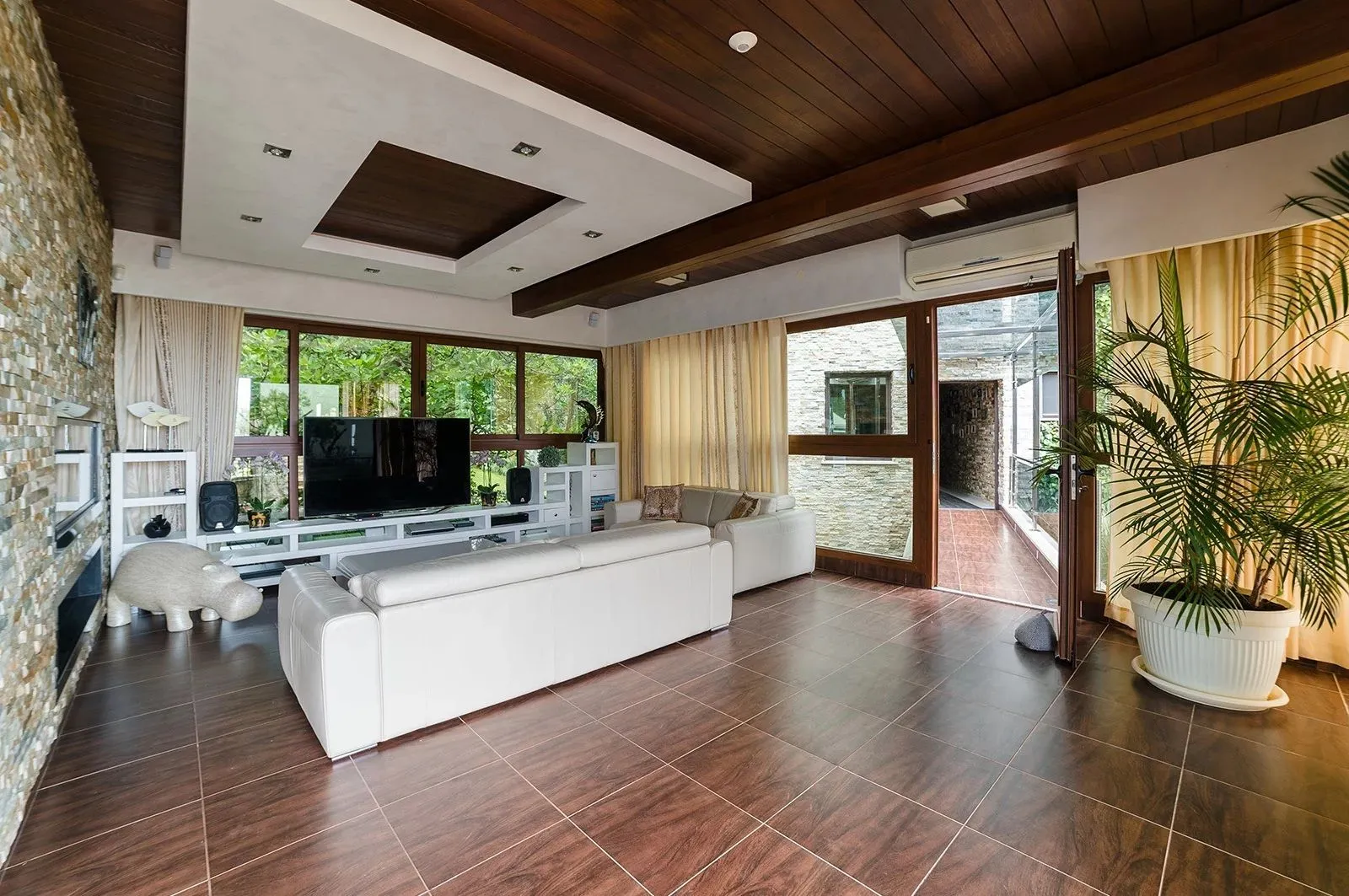Sale, house, 487m², Bečići, Budva