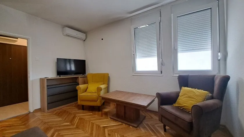 Rent, studio apartment, 32m², Blok 6, Podgorica