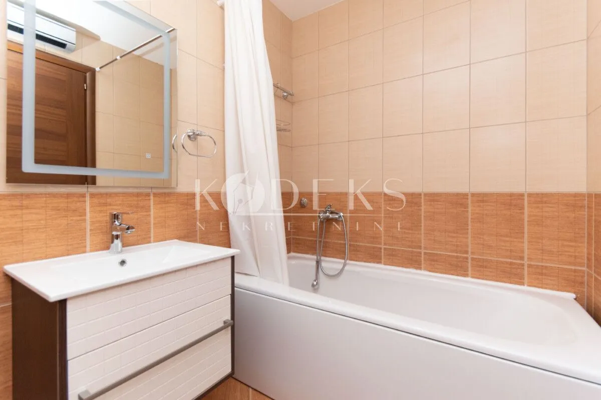 Rent, two bedroom apartment, 78m², City Kvart, Podgorica
