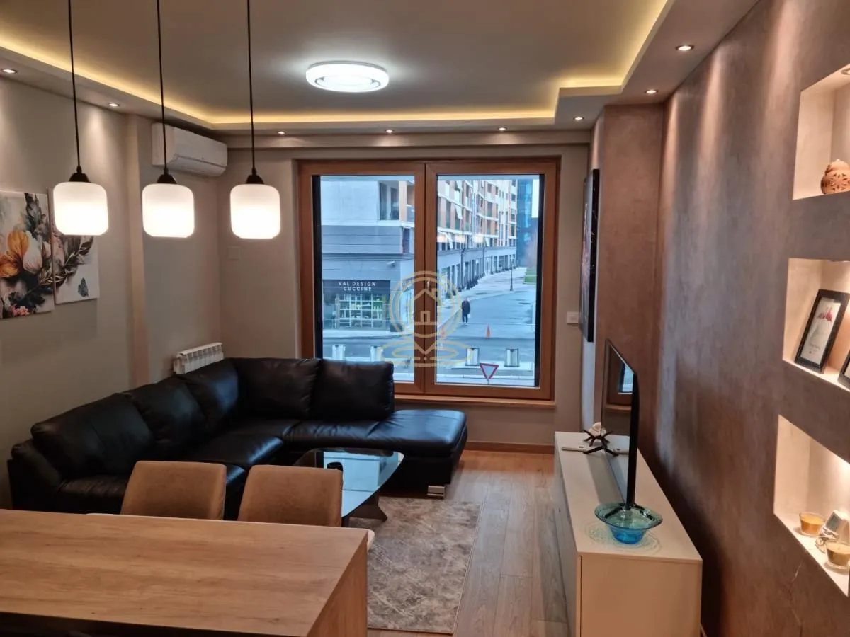 Izdavanje, trosoban stan, 60m², Novi Beograd Blok 65, Novi Beograd Sve Podlokacije