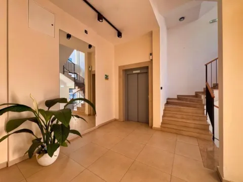 Sale, one bedroom apartment, 46m², City Kvart, Podgorica - image 6