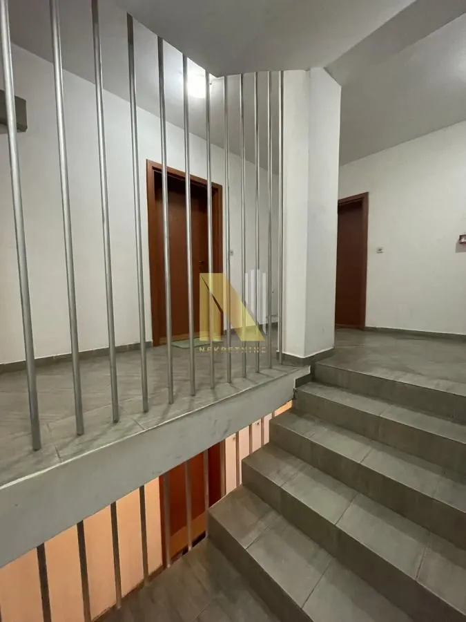 Izdavanje, dvosoban stan, 50m², Grbavica, Novi Sad Sve Podlokacije