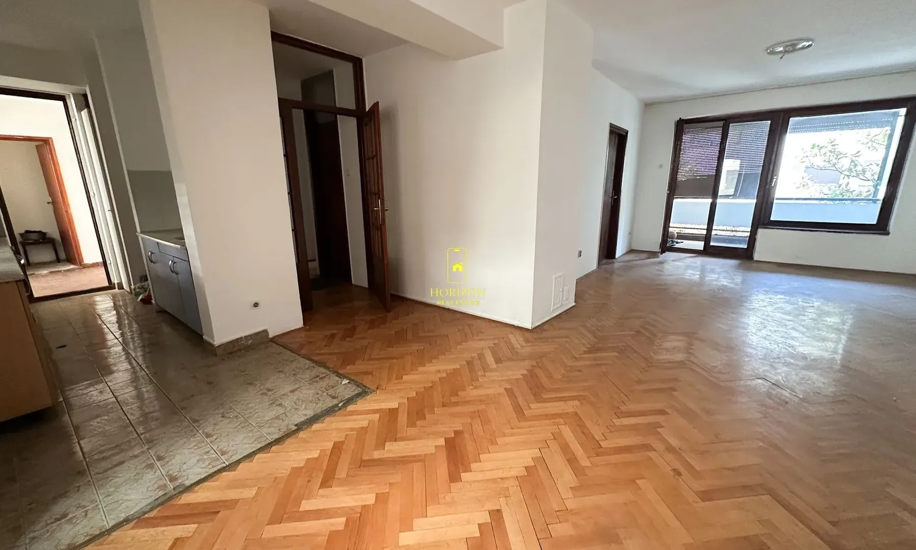 Prodaja, trosoban stan, 120m², Blok 7, Podgorica