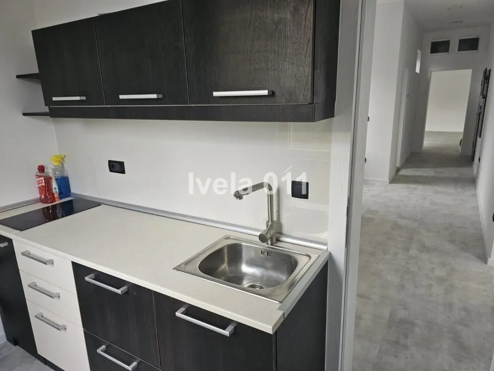 Prodaja, četvorosoban stan, 120m², Vračar Sve Podlokacije, Beograd