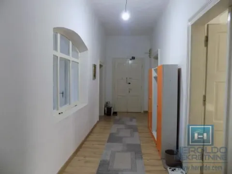 Prodaja, trosoban stan, 104m², Ćuprija, Srbija - image 4