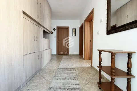 Rent, three bedroom apartment, 90m², Masline, Podgorica - image 17