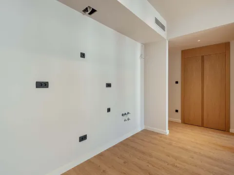 Sale, one bedroom apartment, 68m², Porto Montenegro, Tivat - image 18