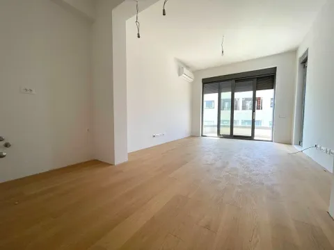 Sale, two bedroom apartment, 71m², Bečići, Budva - image 8