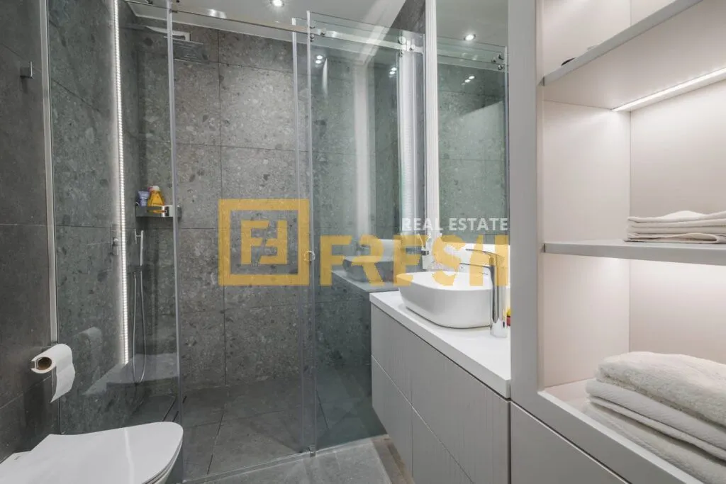 Prodaja, trosoban stan, 149m², Centar, Podgorica