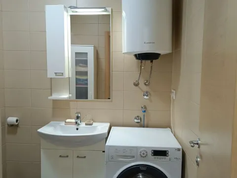 Sale, two bedroom apartment, 81m², Tivat, Crna Gora - image 9