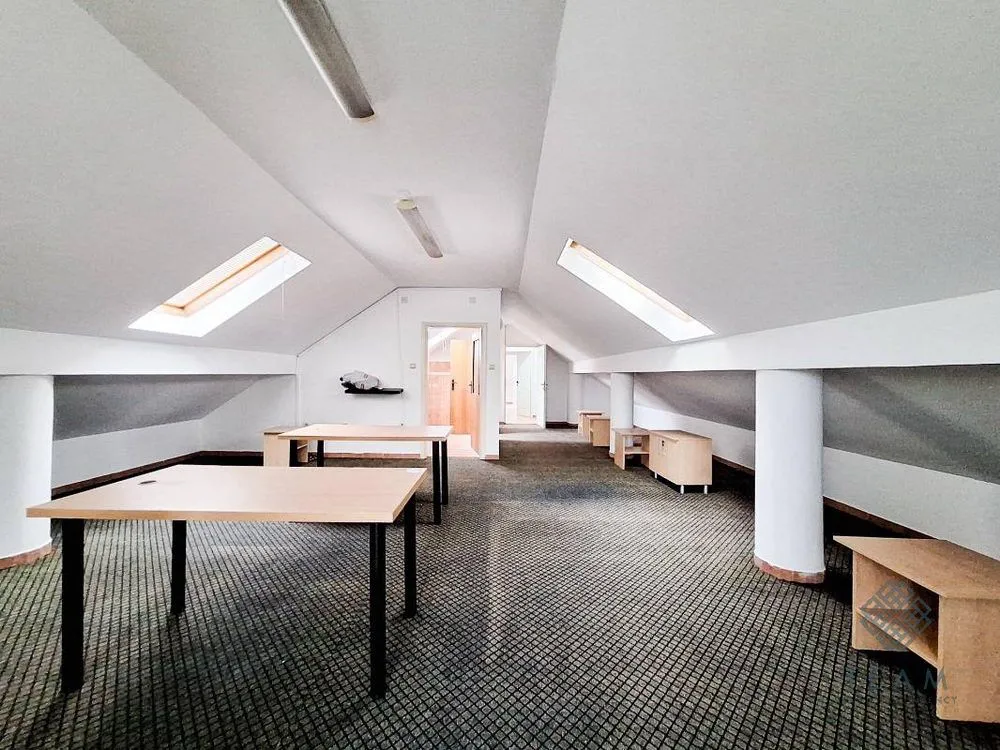 Rent, office space, 1000m², Centar, Podgorica