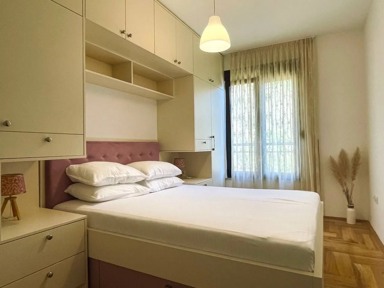 Rent, one bedroom apartment, 48m², Bečići, Budva