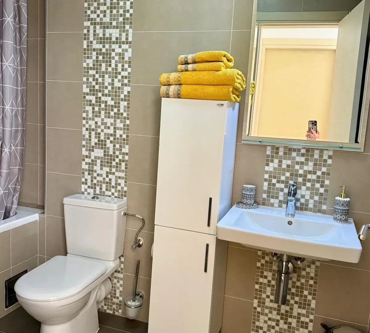 Sale, one bedroom apartment, 58m², Morinj, Kotor