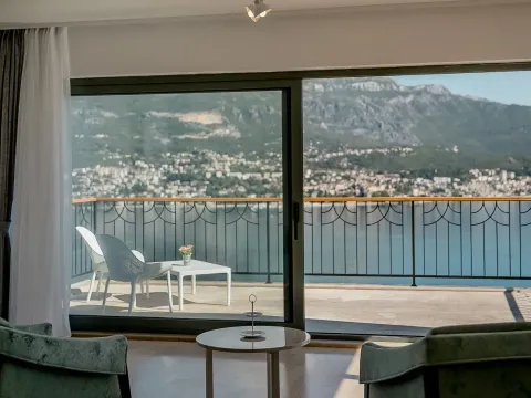 Prodaja, kuća, 236m², Njivice, Herceg Novi - image 10