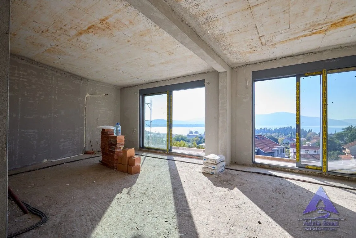 Prodaja, dvosoban stan, 73m², Tivat, Crna Gora