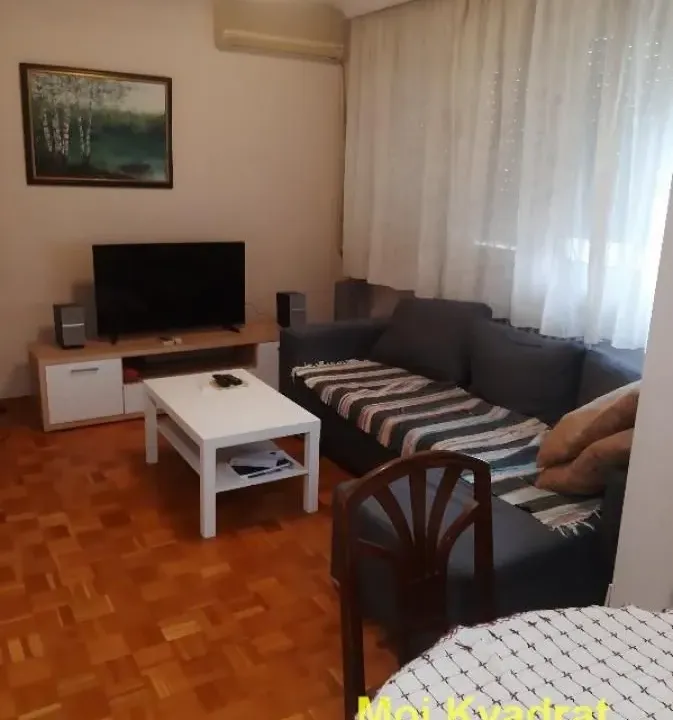 Prodaja, trosoban stan, 75m², Zemun Gornji Grad, Zemun Sve Podlokacije