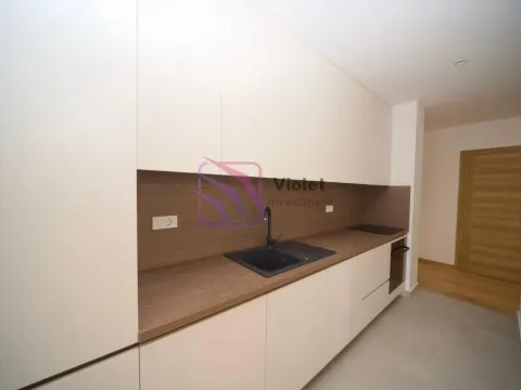 Rent, two bedroom apartment, 75m², City Kvart, Podgorica - image 10