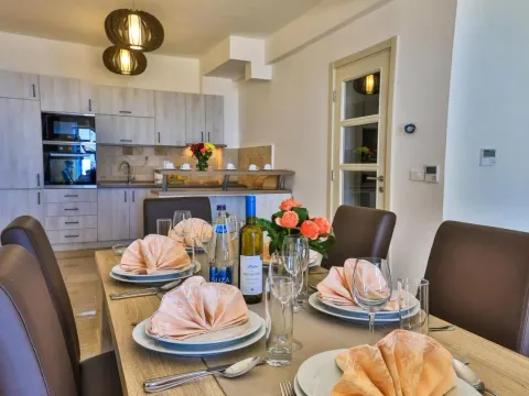 Sale, house, 150m², Reževići, Budva - image 23