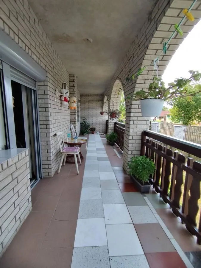 Sale, house, 300m², Batočina, Srbija