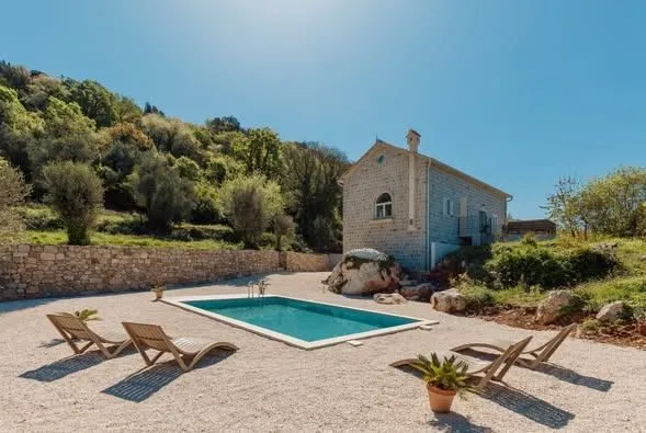 Daily-rent, house, 150m², Šišići, Kotor