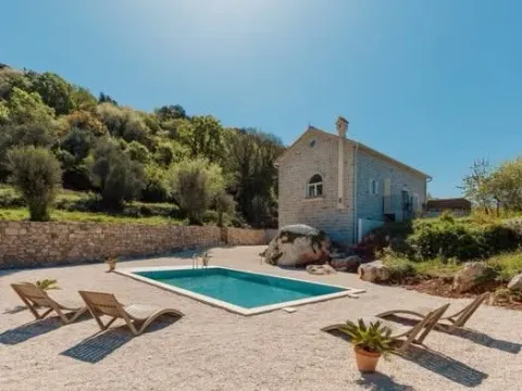 Stan na dan, kuća, 150m2, Šišići, Kotor Stan na dan, kuća, 150m2, Šišići, Kotor