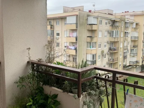 Sale, one bedroom apartment, 67m², Blok 6, Podgorica - image 10
