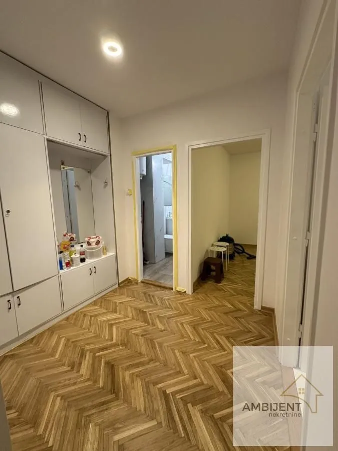 Izdavanje, dvosoban stan, 52m², Novi Beograd Blok 64, Novi Beograd Sve Podlokacije