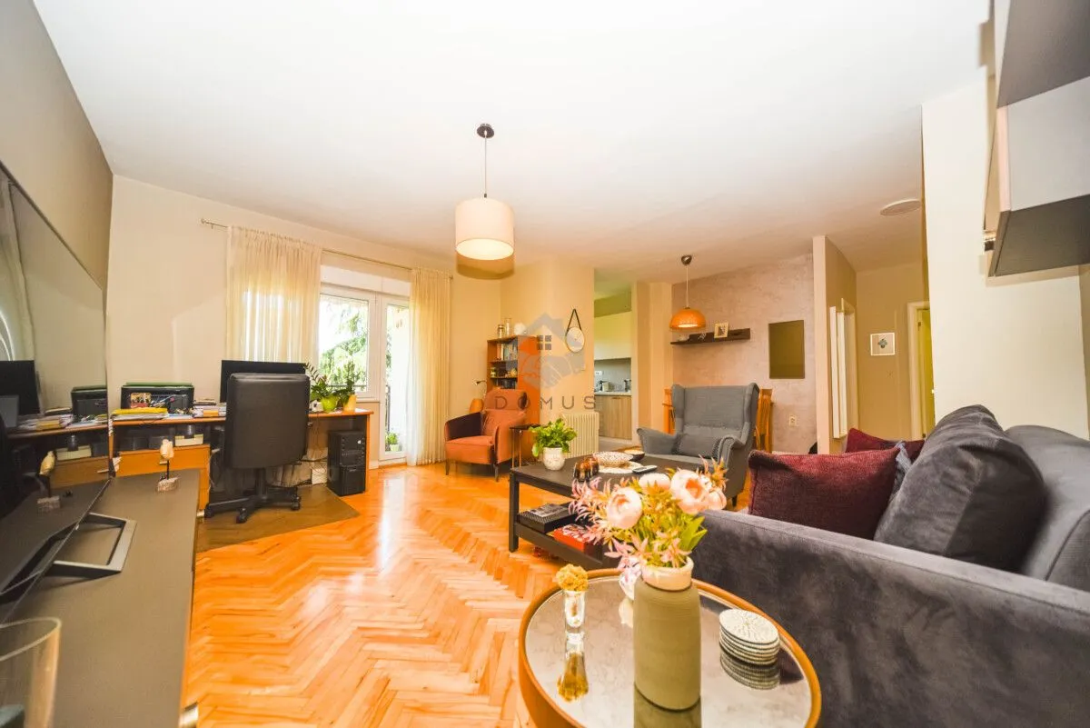Prodaja, jednosoban stan, 67m², Blok 6, Podgorica