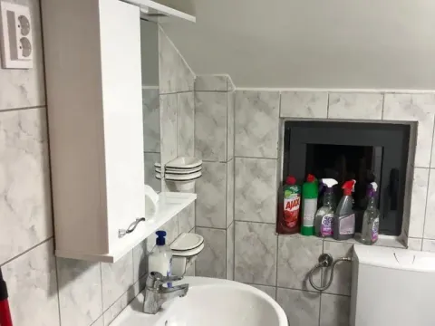 Rent, one bedroom apartment, 71m², Vezirov Most, Podgorica - image 9