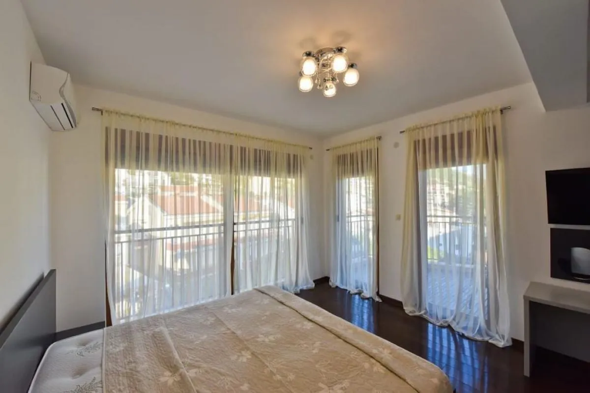 Sale, three bedroom apartment, 152m², Petrovac, Budva