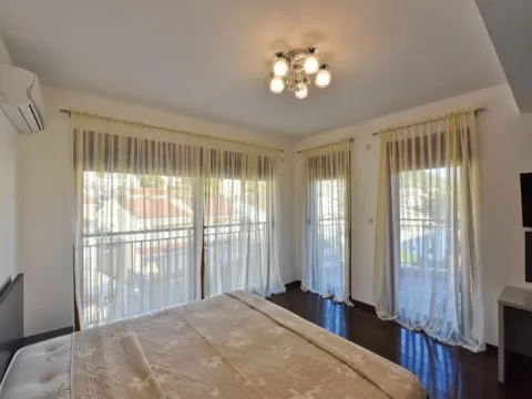 Prodaja, trosoban stan, 152m², Petrovac, Budva - image 9