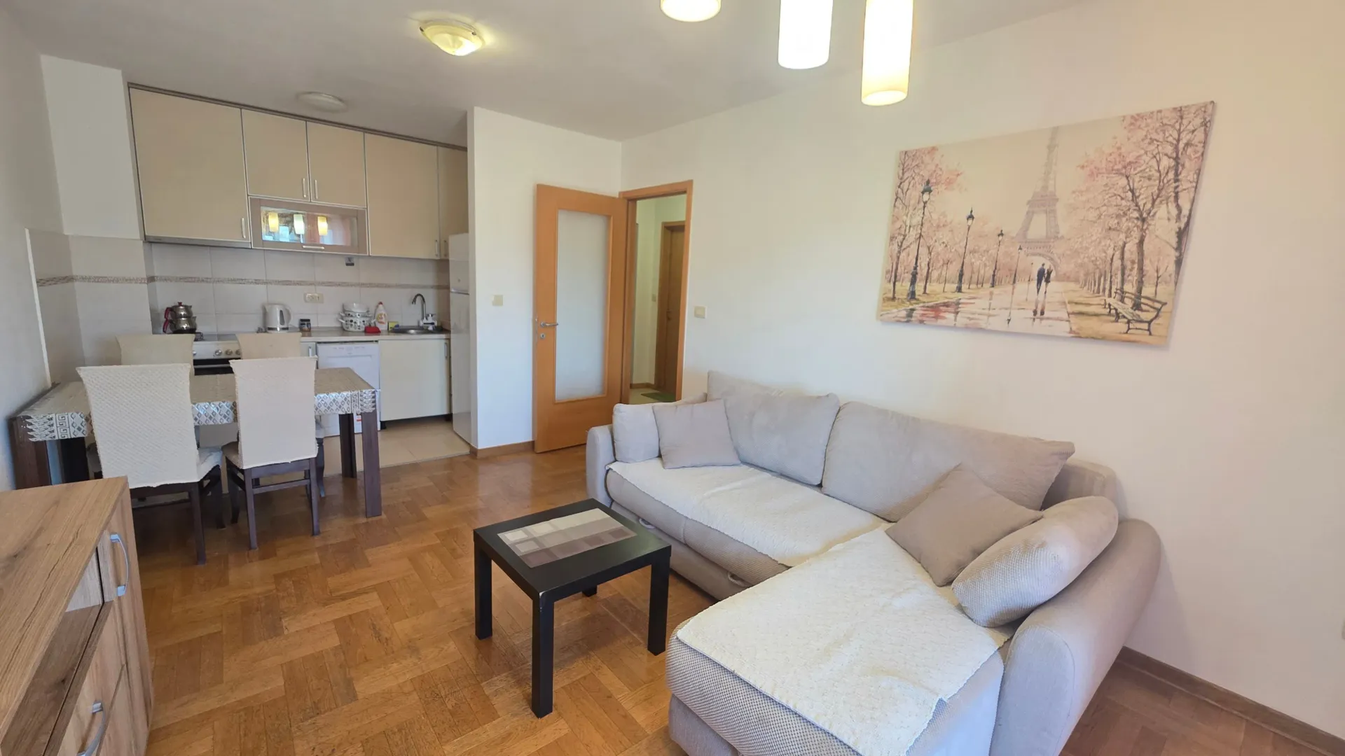 Izdavanje, dvosoban stan, 70m², Stari Aerodrom, Podgorica