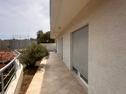 Sale, house, 180m², Centar, Ulcinj - image 8