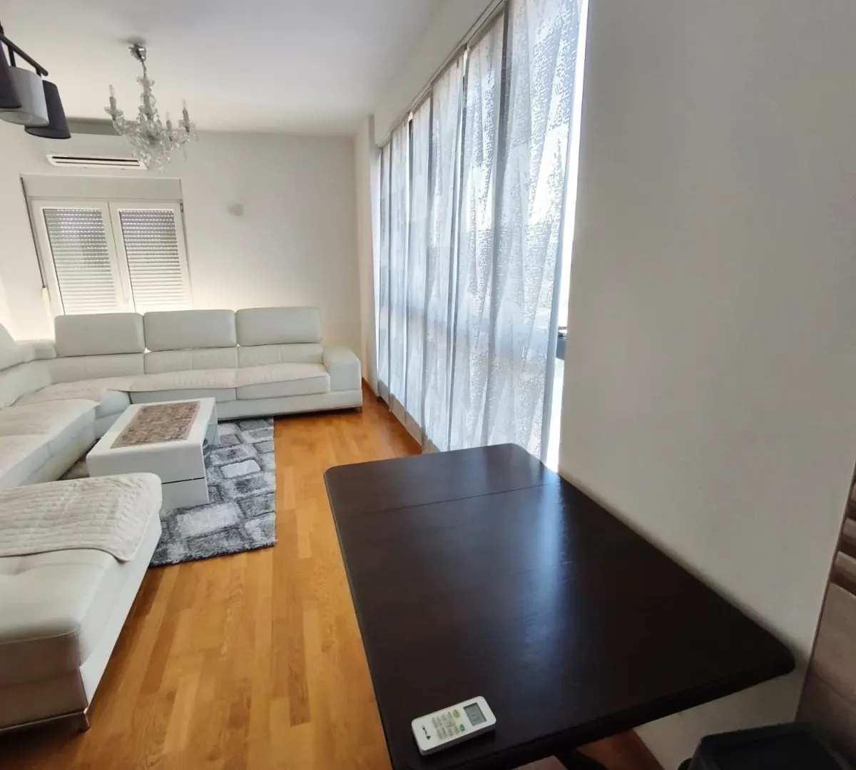 Izdavanje, dvosoban stan, 74m², Stari Aerodrom, Podgorica