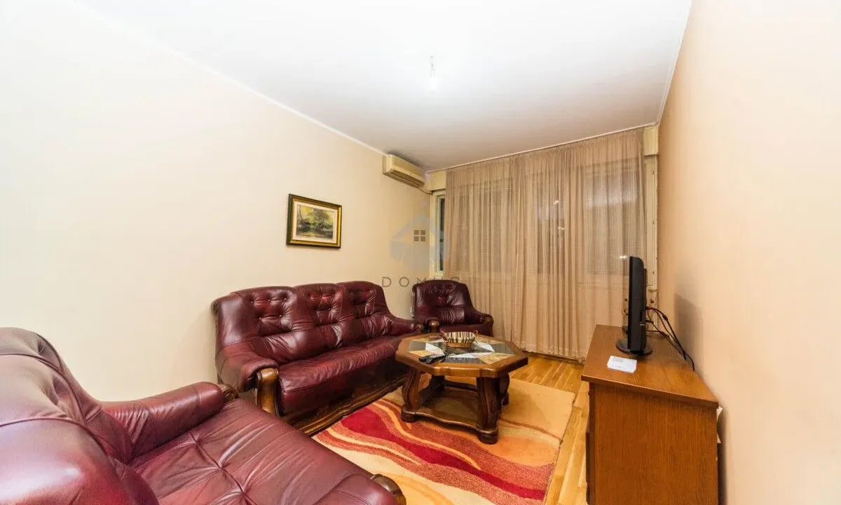 Izdavanje, dvosoban stan, 60m², Autobuska stanica, Podgorica